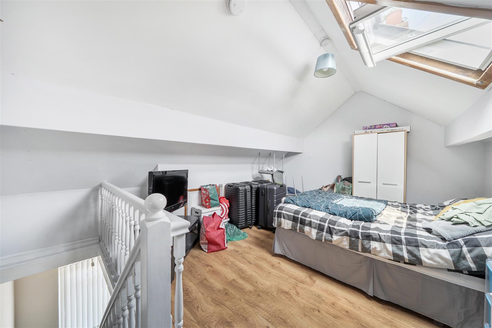 Kings Head Road, Gendros, Swansea, SA5 8DA